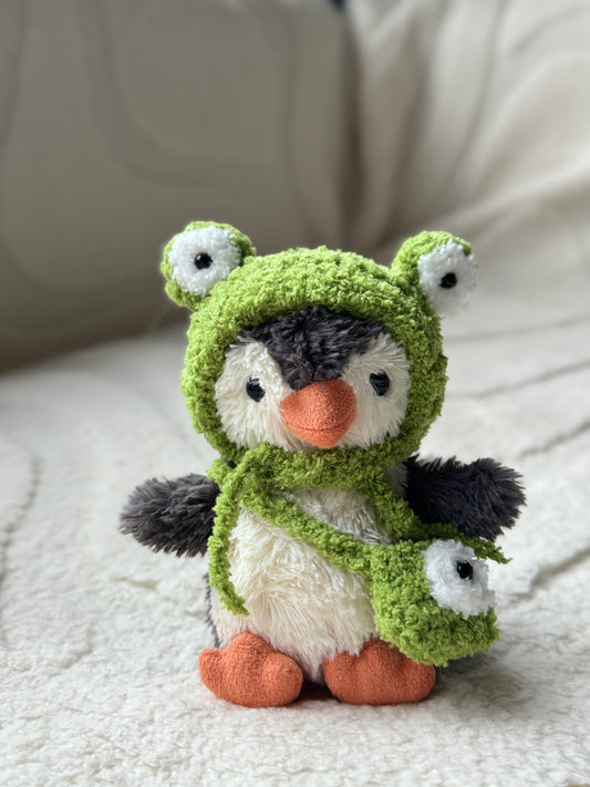 Frog Crochet Outfit for Jellycat Penguin – Adorable Animal Hat